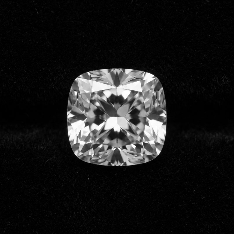 Cushion cut diamond, top view