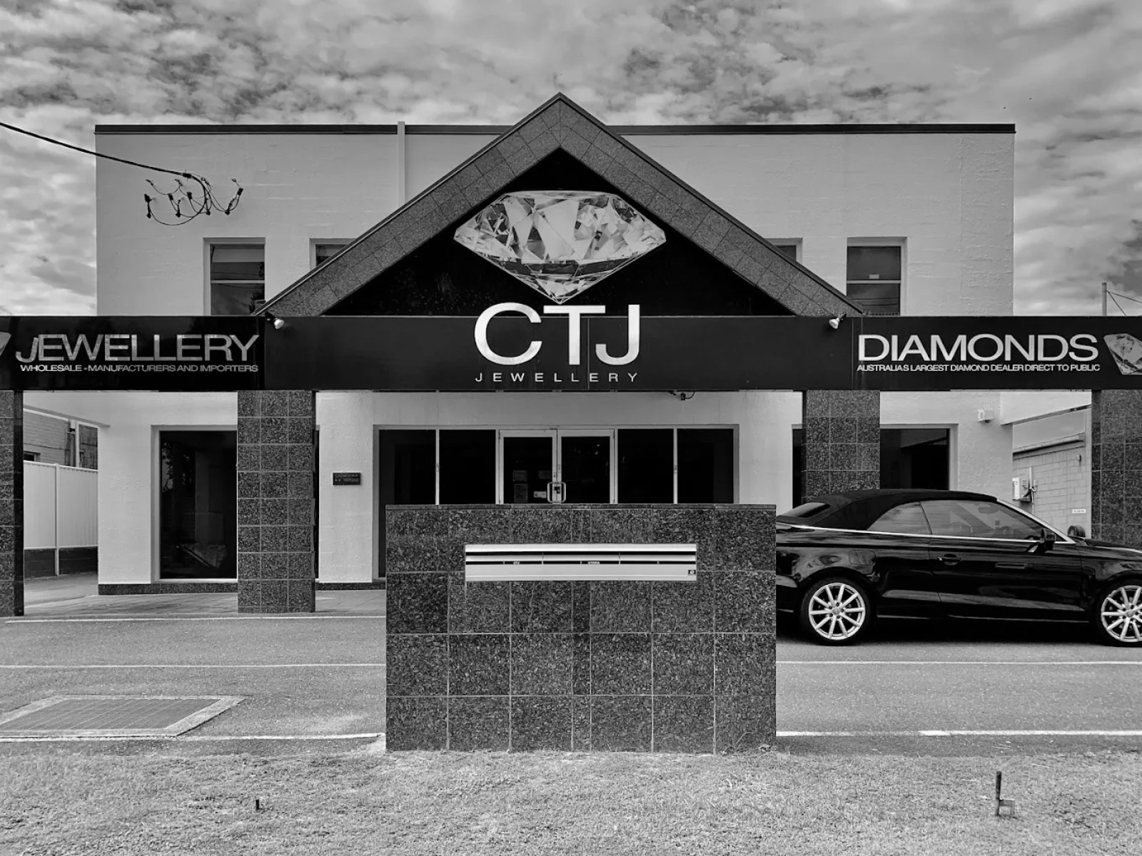 CTJ Jewellery showroom exterior in Bundall